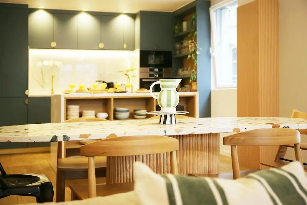 Experience Parisienne En Plein Coeur Du Marais Apartment Paris